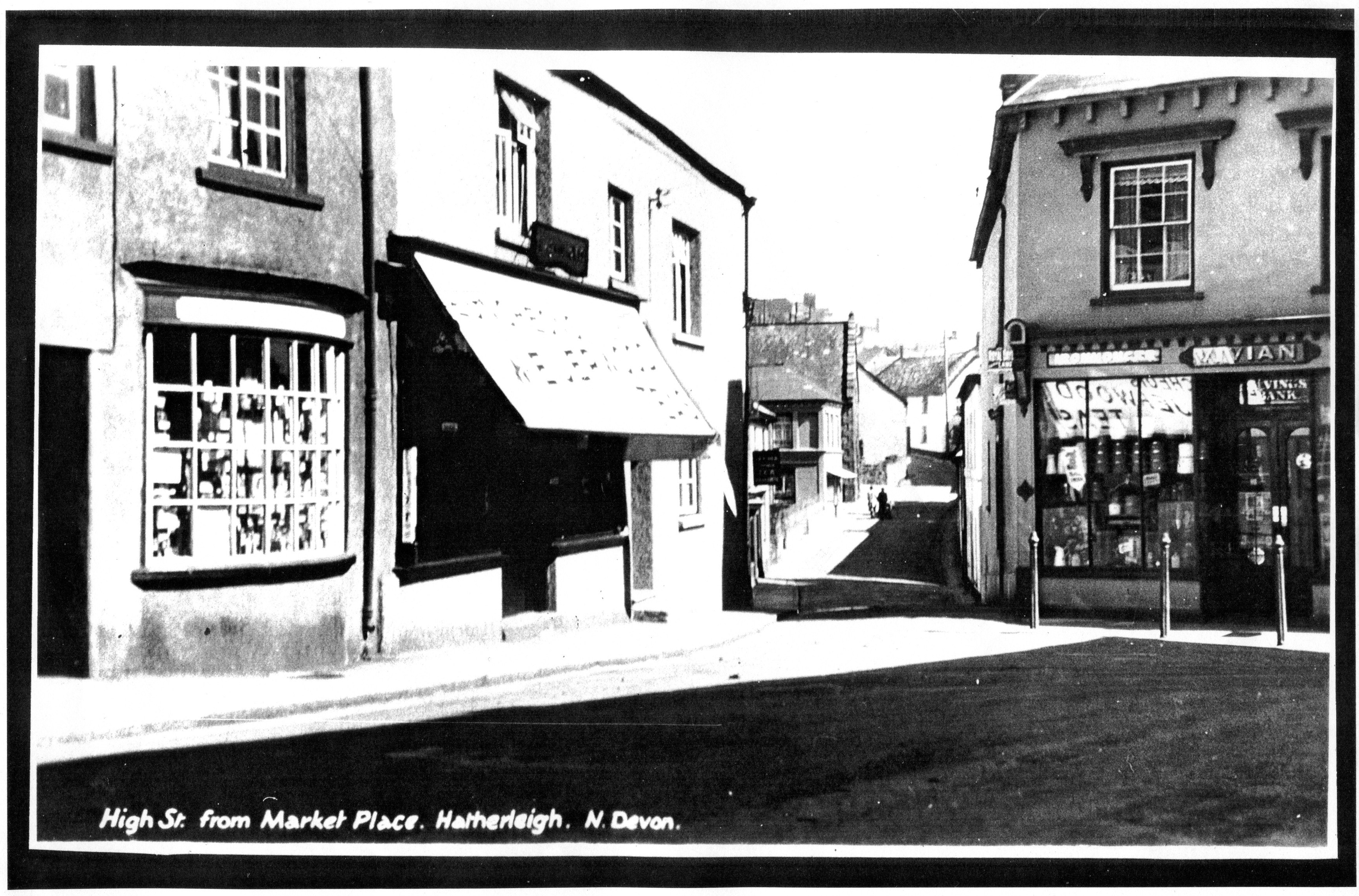 High St (Looking up) c. 1930's