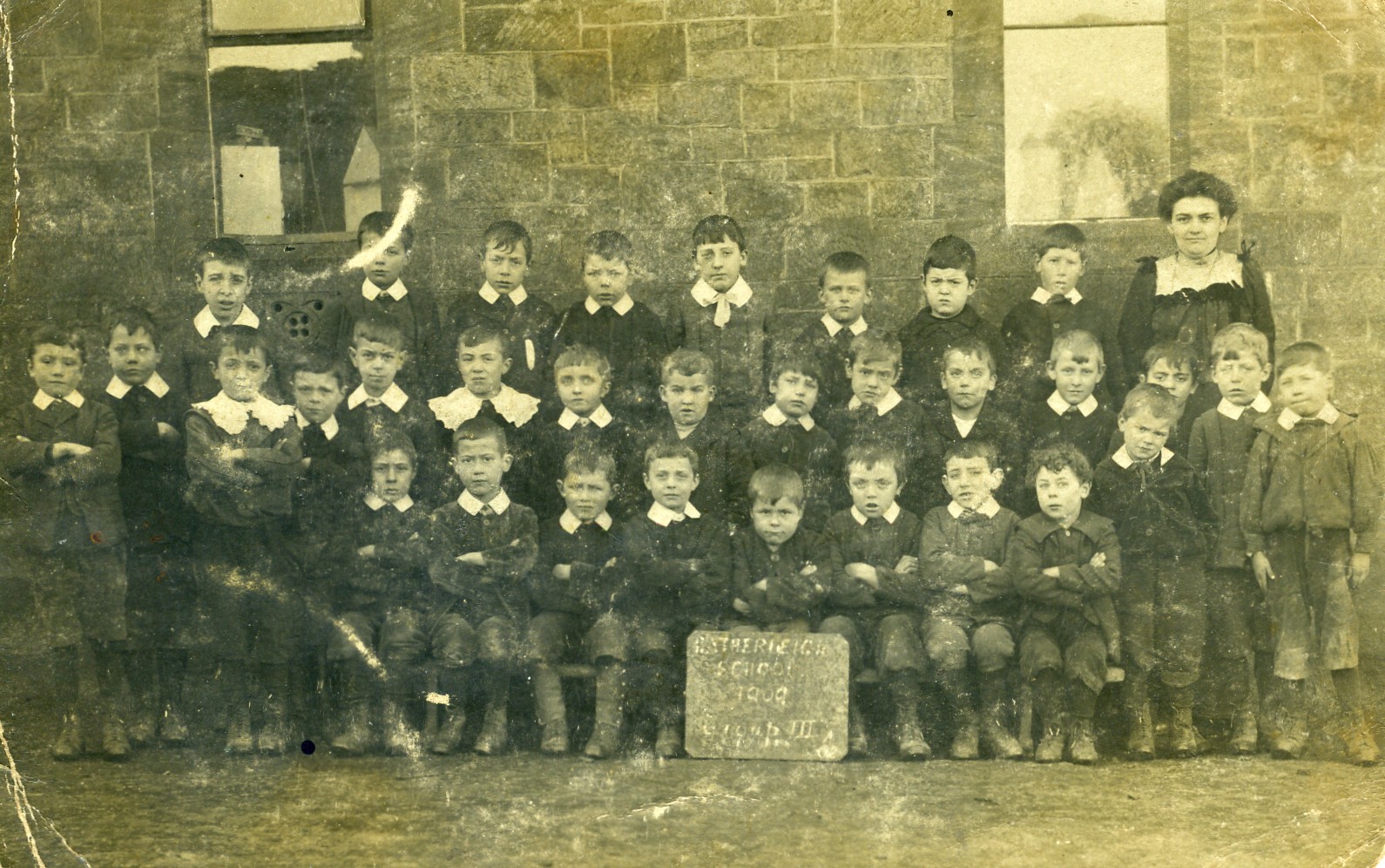 School 1909 Group 3