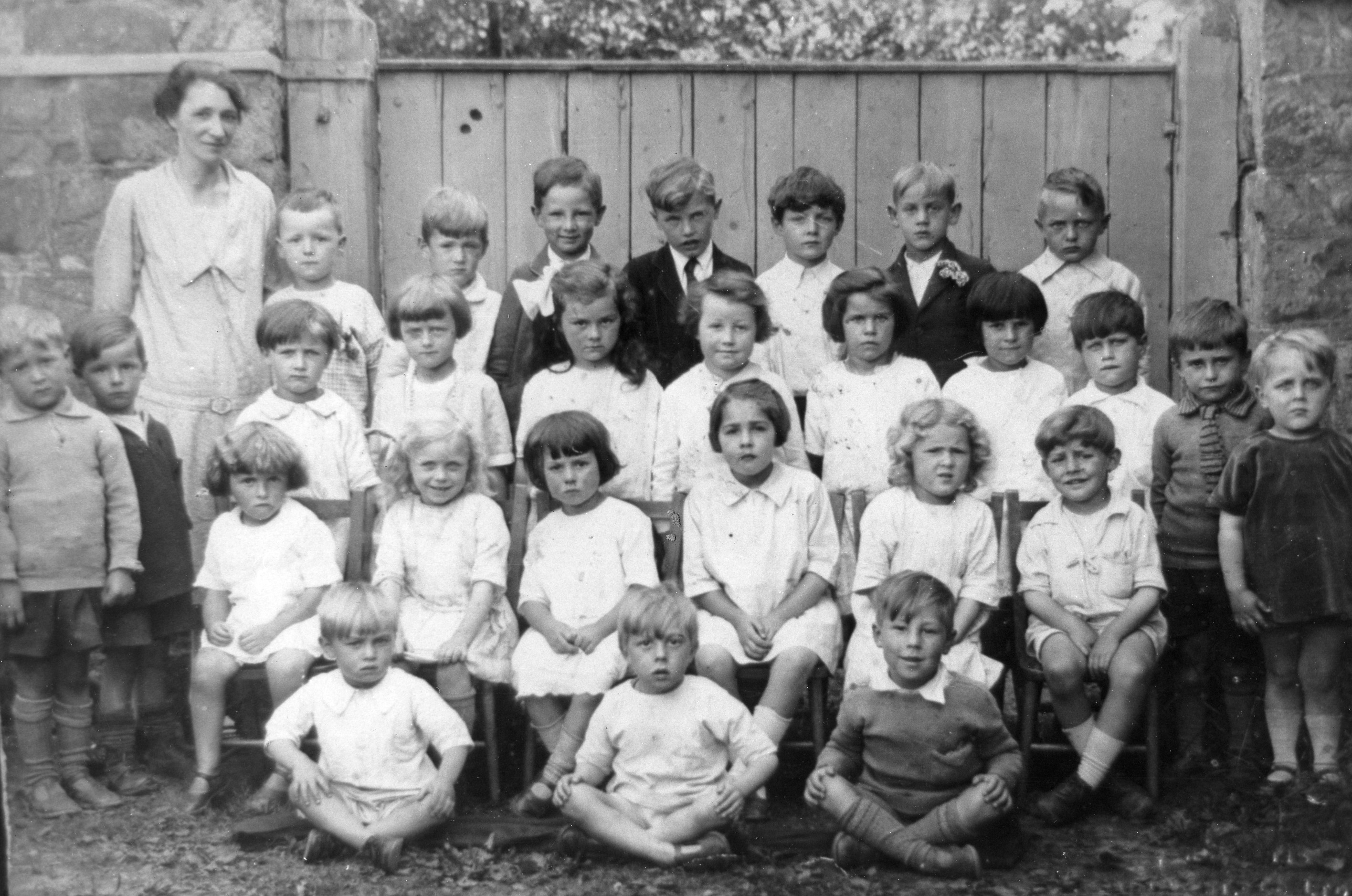 School 1931 - Teacher Bessie Richards