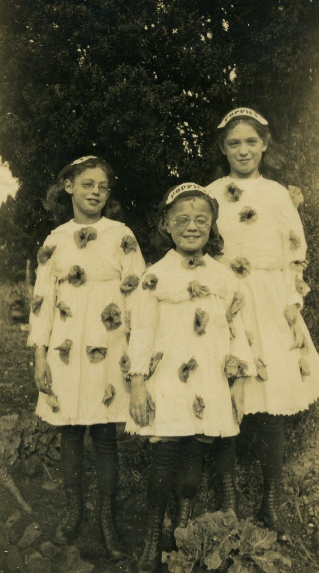 Weeks - Emily, Mabel, and Mary c.1920